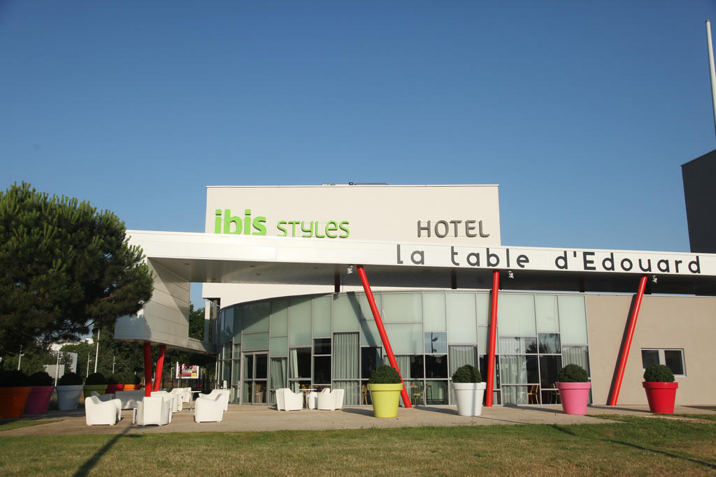 Ibis Styles Nantes Reze Aeroport Hotel Екстериор снимка
